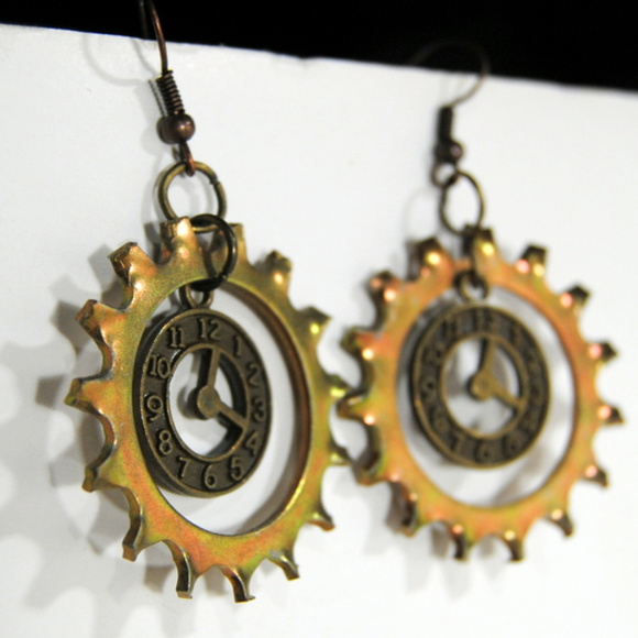 Steampunk Dangling Watch Lock Washer Earrings - Picture 3 of 4